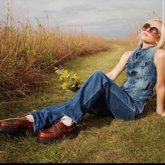 Meet your Posher, Lily - Picture 1 of 1